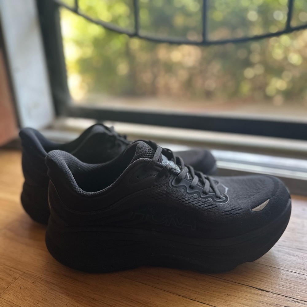 Hoka Bondi 9, men’s size 10.5 wide, like new condition!